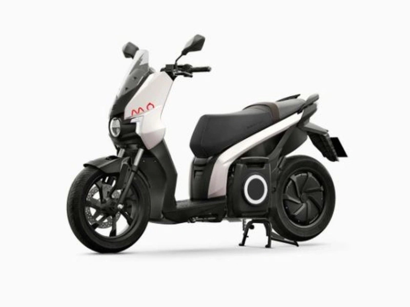 1 - Seat  eScooter 125 White R9kW